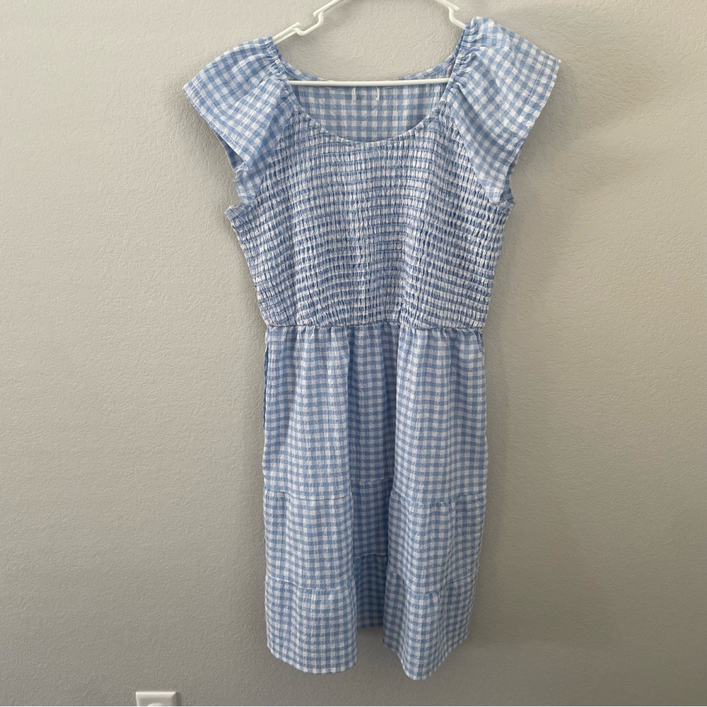 Chloe + Rene Blue/White Gingham Smocked Sundress Large Flutter Sleeve Dress - Picture 2 of 10